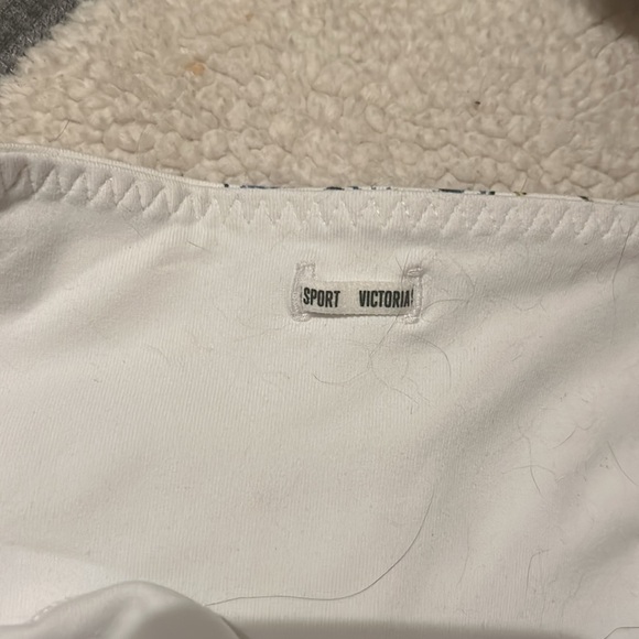 Victoria's Secret Hi waist Knockout Floral Leggings Size M - Picture 7 of 10